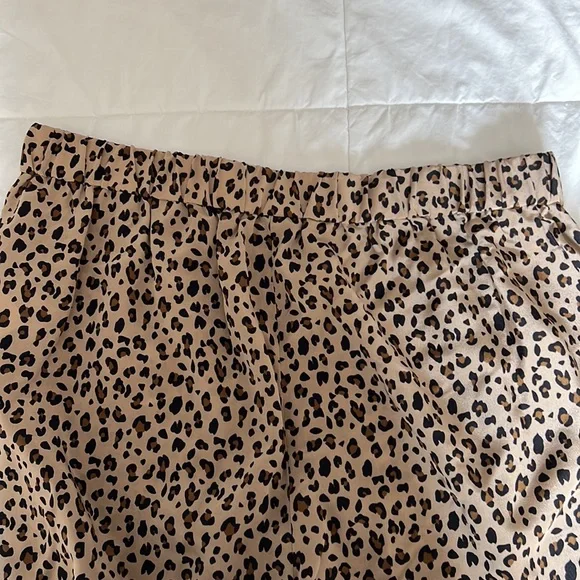 J. Crew Harvey 100% Silk Leopard Print Cropped Pull On Pants - Picture 5 of 7